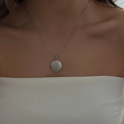 Floral Locket Necklace [Silver]