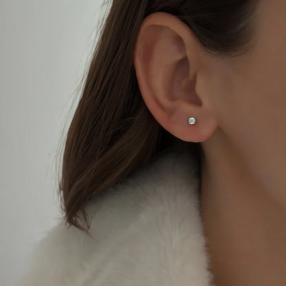 Tiny Crystal Studs [Silver]