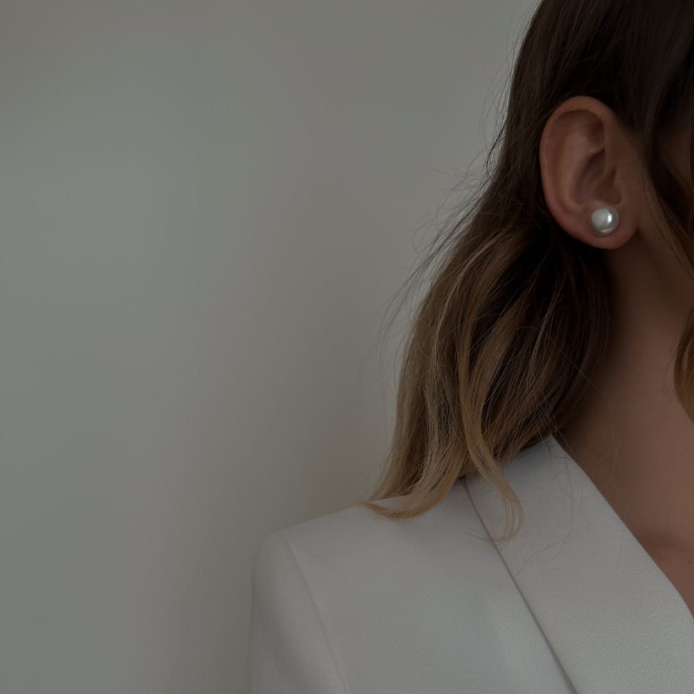 Pearl Studs [Silver]