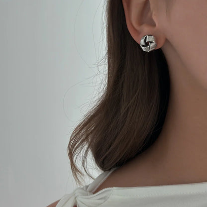 Knot Studs [Silver]