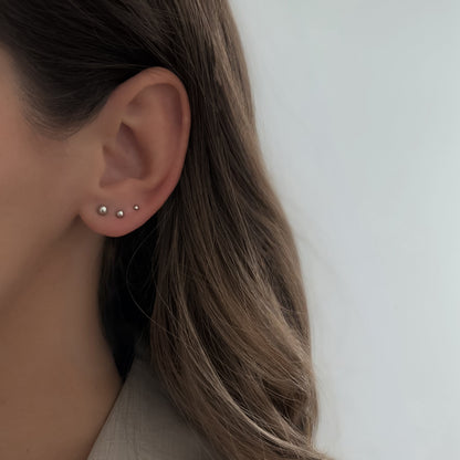 Tiny Drops Studs [Silver]