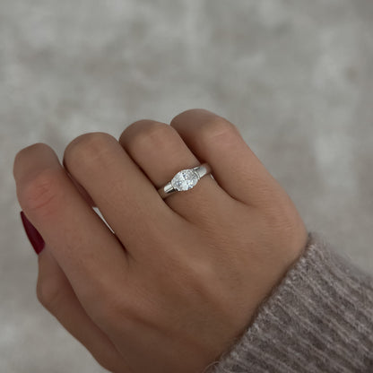 Mia Diamond Ring [Silver]