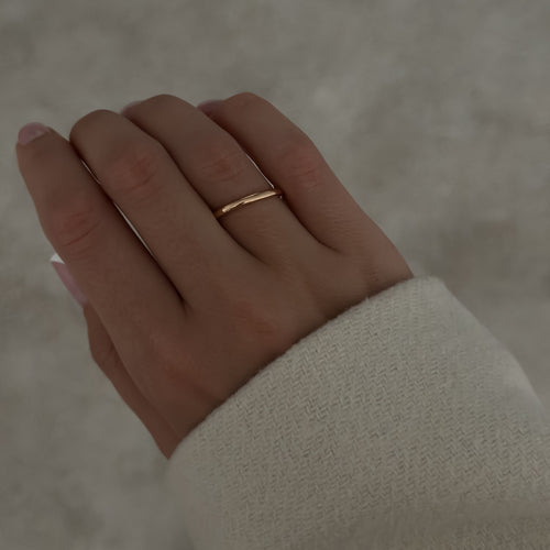 Dainty Band