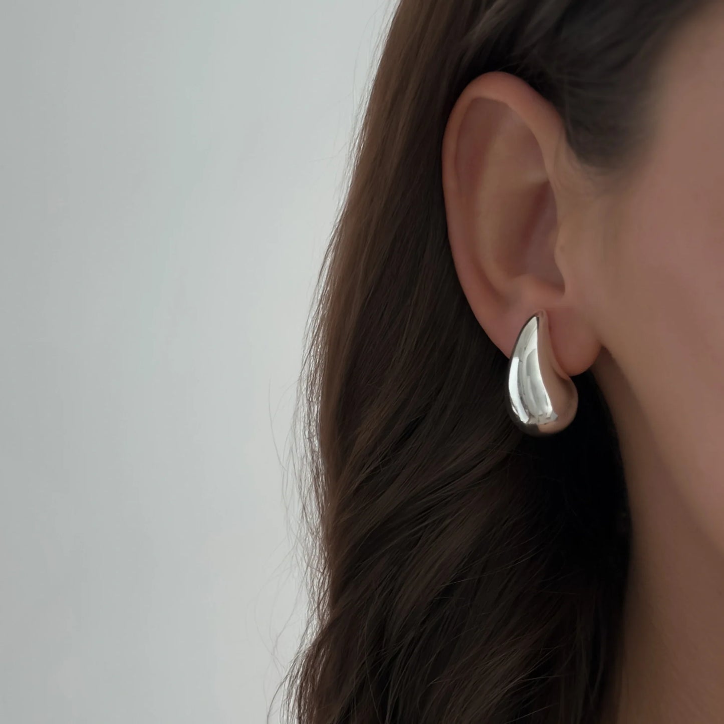 Teardrop Midi Studs [Silver]