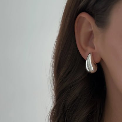 Teardrop Midi Studs [Silver]