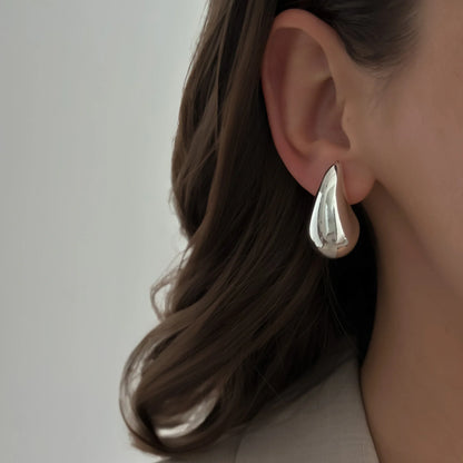Teardrop Studs [Silver]