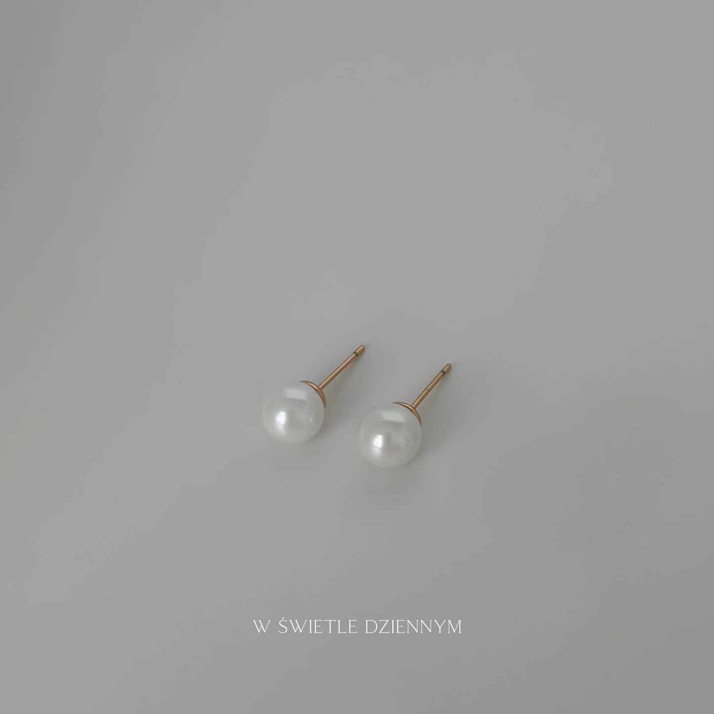 Pearl Studs