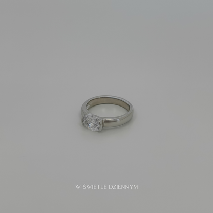 Mia Diamond Ring [Silver]