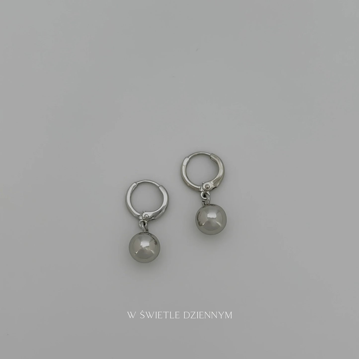 Globe 7mm Hoops [Silver]